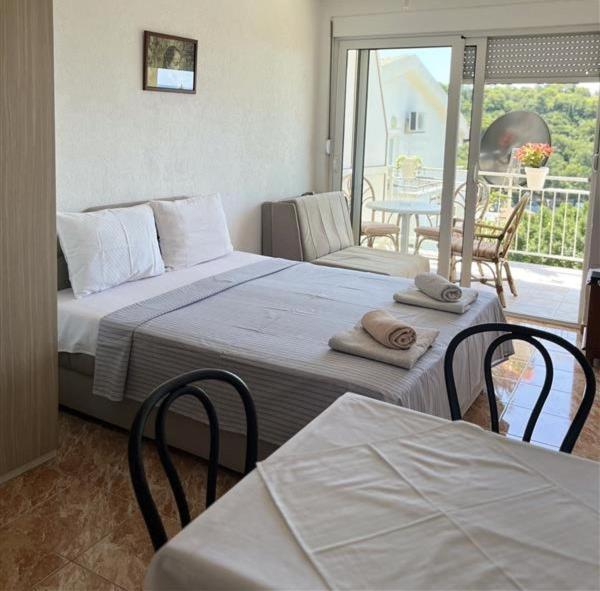 Apartmani Neda Bane Petrovac 外观 照片