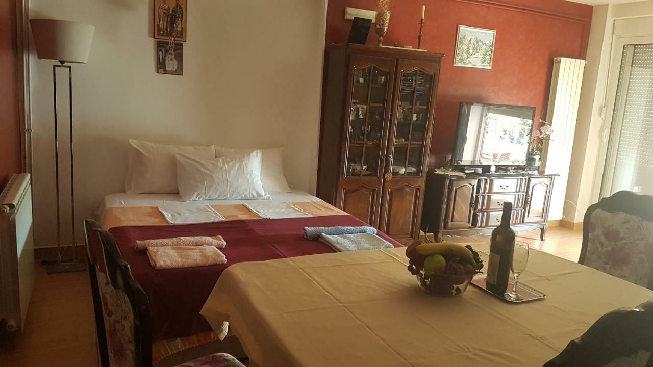 Apartmani Neda Bane Petrovac 外观 照片