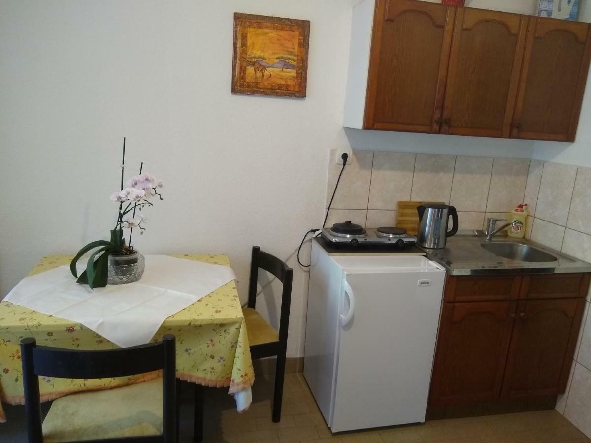 Apartmani Neda Bane Petrovac 外观 照片