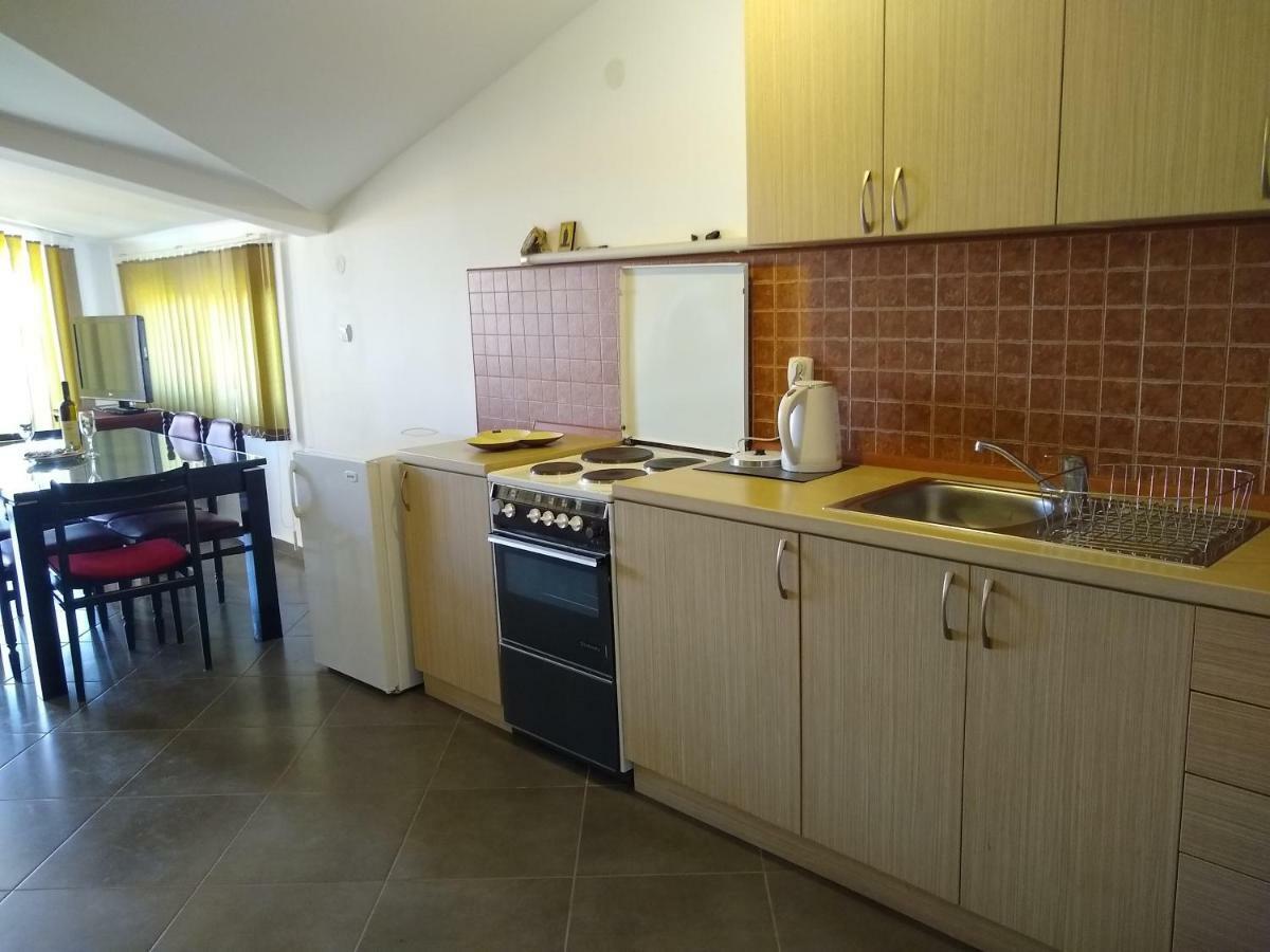 Apartmani Neda Bane Petrovac 外观 照片