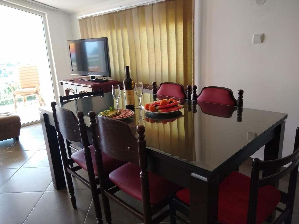 Apartmani Neda Bane Petrovac 外观 照片