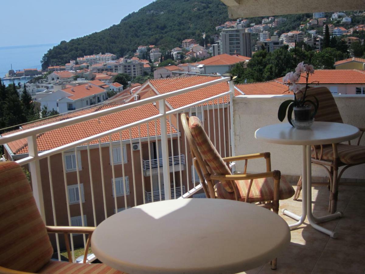 Apartmani Neda Bane Petrovac 外观 照片