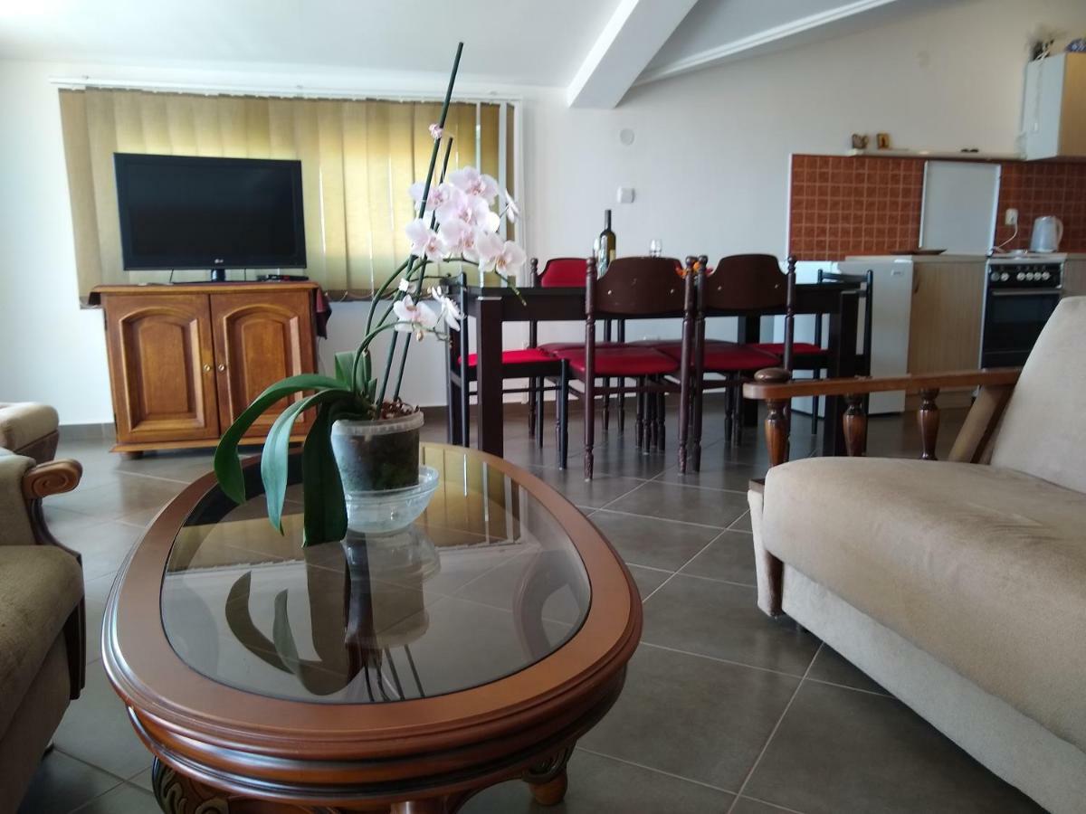 Apartmani Neda Bane Petrovac 外观 照片