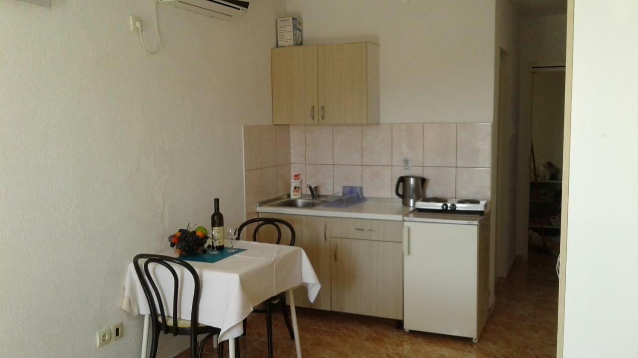 Apartmani Neda Bane Petrovac 外观 照片